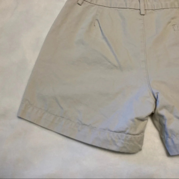 Old Navy Khaki Shorts 6 - Picture 12 of 13